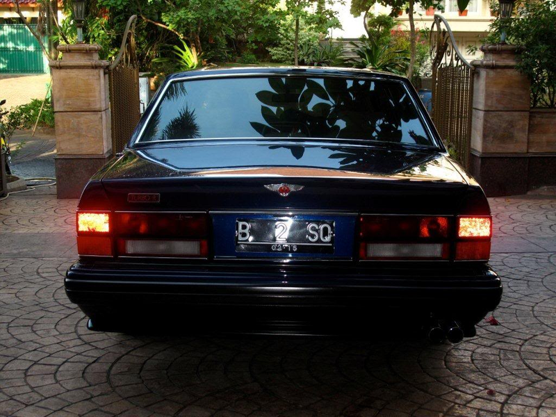Illustration for article titled 1996 Bentley Brooklands: The Not So Really Jalopnik Review.
